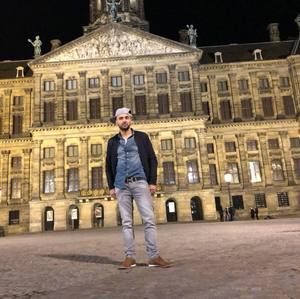 Meet your Posher, Emani